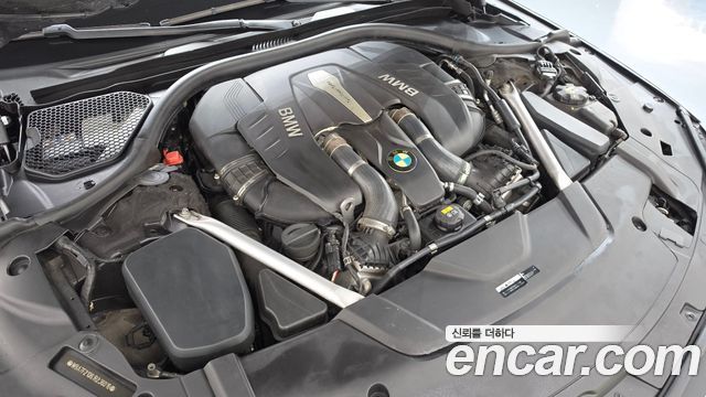 BMW 7 Series (G11) 750Li xDrive 2018 — фото 6