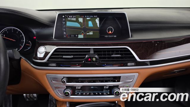 BMW 7 Series (G11) 750Li xDrive 2018 — фото 12