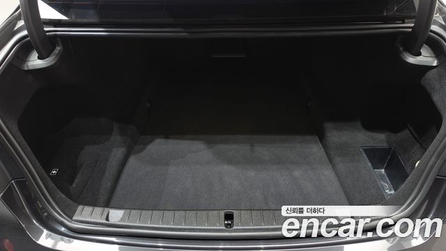 BMW 7 Series (G11) 750Li xDrive 2018 — фото 27