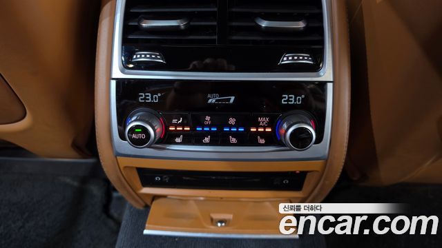 BMW 7 Series (G11) 750Li xDrive 2018 — фото 31