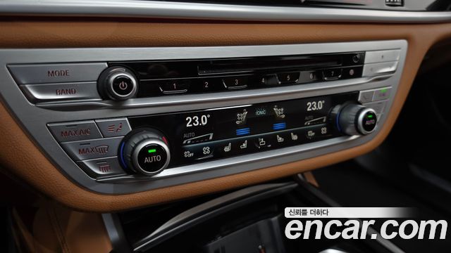 BMW 7 Series (G11) 750Li xDrive 2018 — фото 35