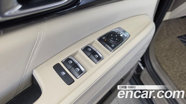 Kia Carnival (IV) HEV 9seater Signature 2025 — фото 29