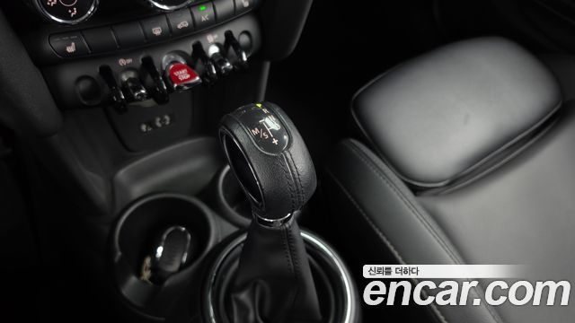 MINI Cooper Standard Third Generation 2015 — фото 9