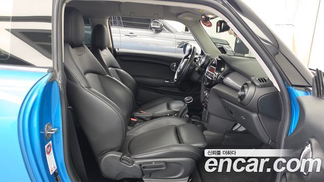 MINI Cooper Standard Third Generation 2015 — фото 11