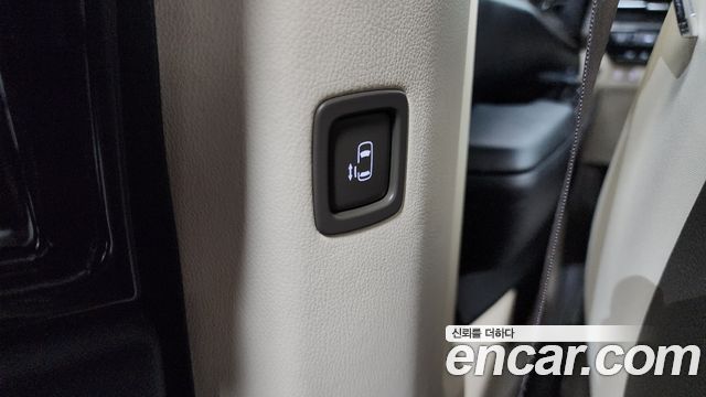 Kia Carnival (IV) Diesel 9-Seater Hi-Limousine(Special Vehicle) 2023 — фото 19