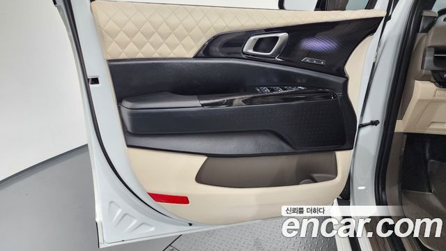 Kia Carnival (IV) Diesel 9-Seater Hi-Limousine(Special Vehicle) 2023 — фото 24