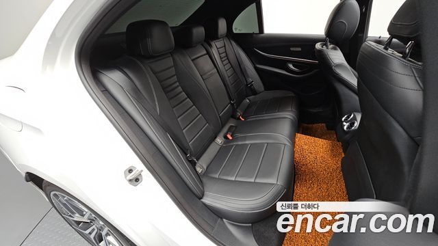 Mercedes-Benz E-Class (W213) E220d 4MATIC AMG Line 2021 — фото 11