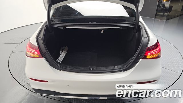 Mercedes-Benz E-Class (W213) E220d 4MATIC AMG Line 2021 — фото 33