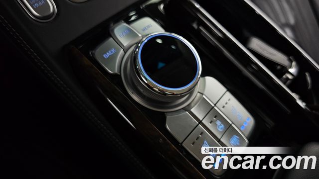 Genesis G90 3.8 AWD Luxury 2019 — фото 16