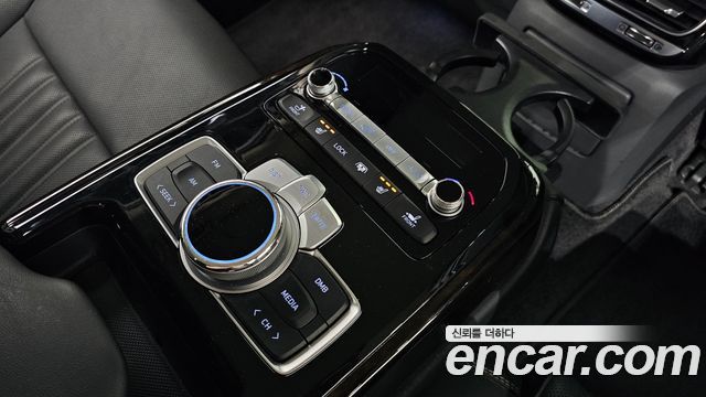 Genesis G90 3.8 AWD Luxury 2019 — фото 18