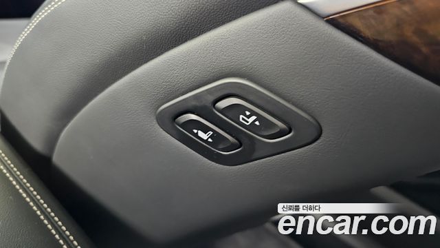 Genesis G90 3.8 AWD Luxury 2019 — фото 32
