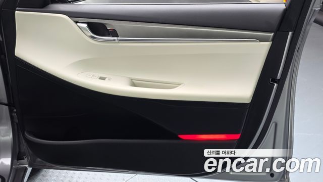 Hyundai Grandeur Hybrid (IG) Le Blanc 2022 — фото 25