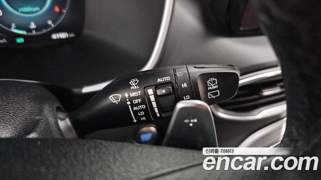 Hyundai Santa Fe Diesel 2.2 2WD Calligraphy 2022 — фото 16