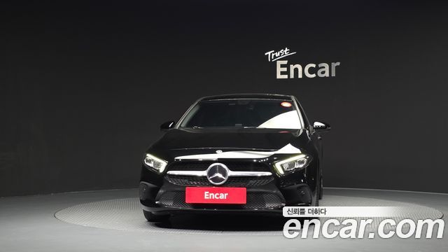 Mercedes-Benz A-Class (W177) A220 Sedan 2020 — фото 3