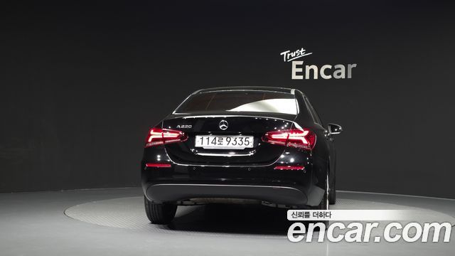 Mercedes-Benz A-Class (W177) A220 Sedan 2020 — фото 4