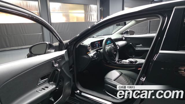Mercedes-Benz A-Class (W177) A220 Sedan 2020 — фото 10
