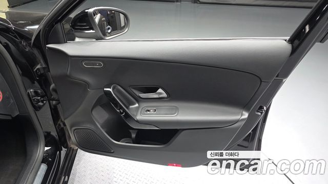 Mercedes-Benz A-Class (W177) A220 Sedan 2020 — фото 24