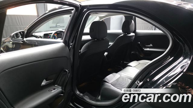 Mercedes-Benz A-Class (W177) A220 Sedan 2020 — фото 26