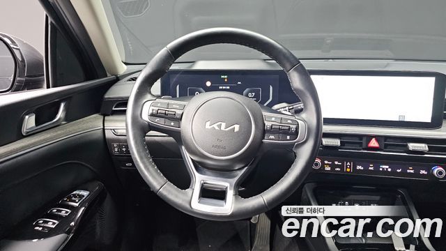 Kia K5 (III) 2.0 Noblesse 2024 — фото 13