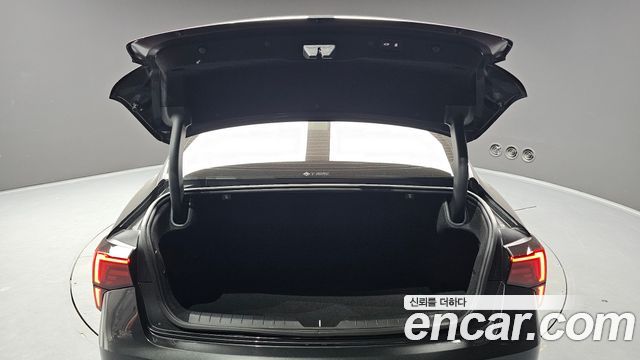 Kia K5 (III) 2.0 Noblesse 2024 — фото 20