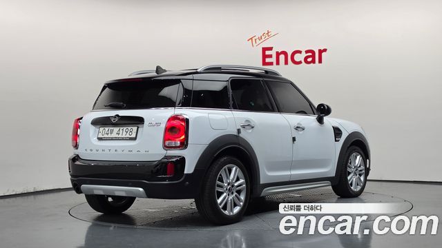 MINI Cooper Countryman HIGH 2nd 2018 — фото 2