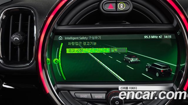 MINI Cooper Countryman HIGH 2nd 2018 — фото 17