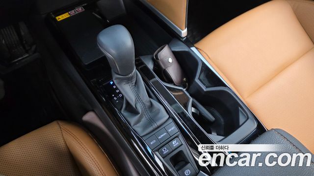 Toyota Camry (XV80) 2.5 XLE Premium Hybrid 2025 — фото 9