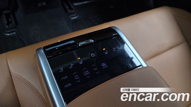 Toyota Camry (XV80) 2.5 XLE Premium Hybrid 2025 — фото 18
