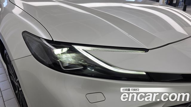 Toyota Camry (XV80) 2.5 XLE Premium Hybrid 2025 — фото 22