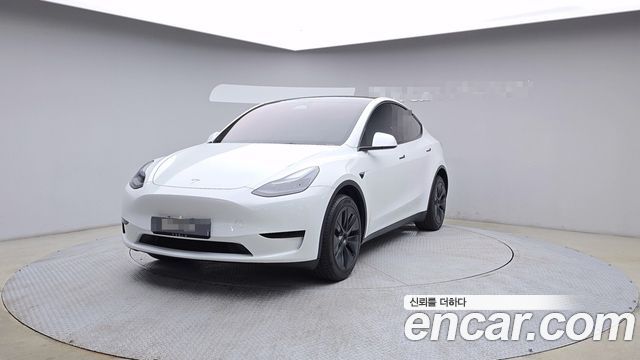 Tesla Model Y RWD 2024 — фото 1