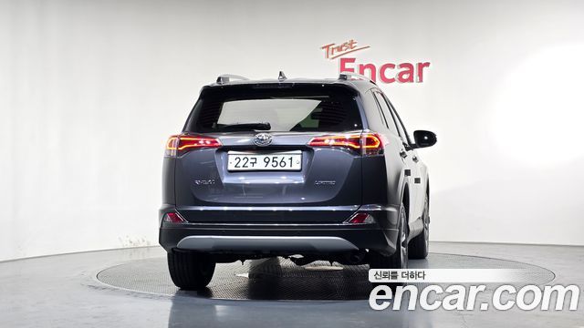 Toyota RAV4 2.5 2WD 4th 2017 — фото 4