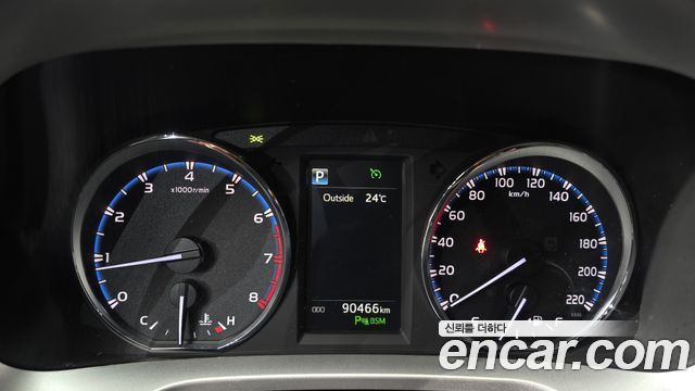 Toyota RAV4 2.5 2WD 4th 2017 — фото 8