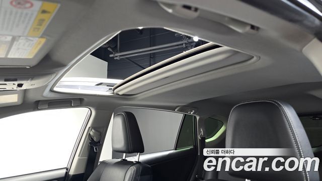 Toyota RAV4 2.5 2WD 4th 2017 — фото 17