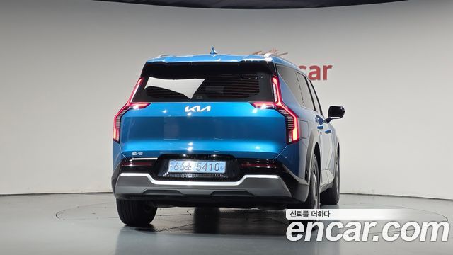Kia EV9 Long Range 2WD Earth 2024 — фото 4