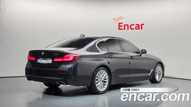 BMW 5 Series (G30) 520i Luxury 2021 — фото 2