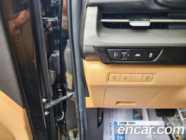 Kia Carnival (IV) Gasoline 9-Seater Prestige 2023 — фото 9