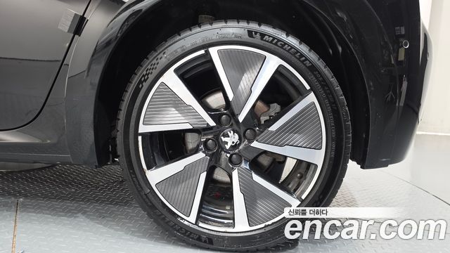 Peugeot e-208 (II) GT Line 2021 — фото 21