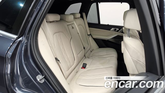 BMW X5 (G05) M50i 2022 — фото 11