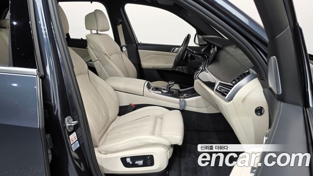 BMW X5 (G05) M50i 2022 — фото 26