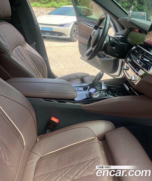 BMW 5 Series (G30) 530i xDrive M Sport Package 2023 — фото 10