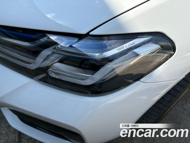 BMW 5 Series (G30) 530i xDrive M Sport Package 2023 — фото 15