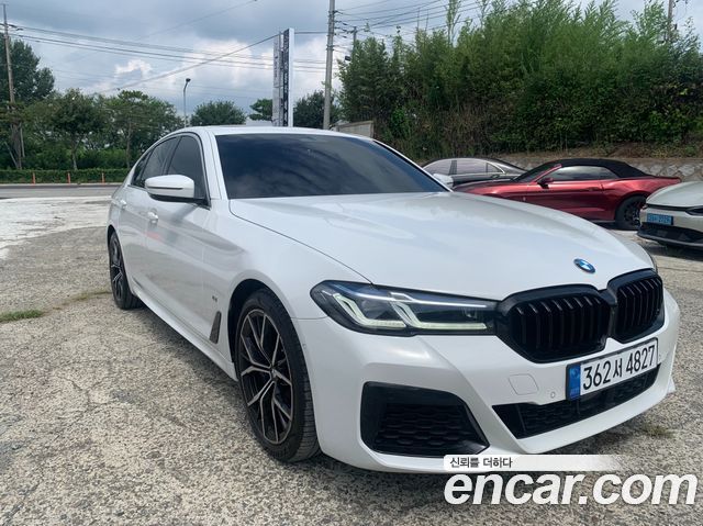 BMW 5 Series (G30) 530i xDrive M Sport Package 2023 — фото 17