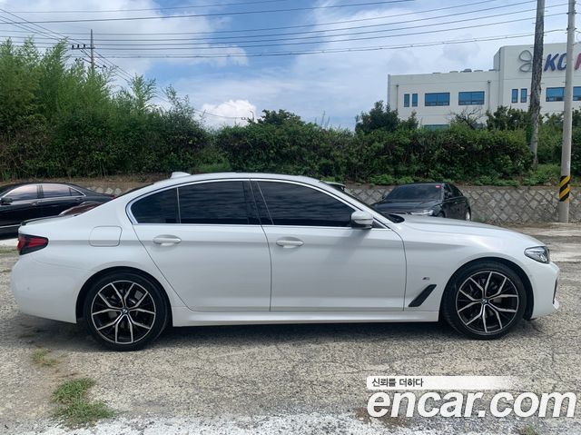 BMW 5 Series (G30) 530i xDrive M Sport Package 2023 — фото 18