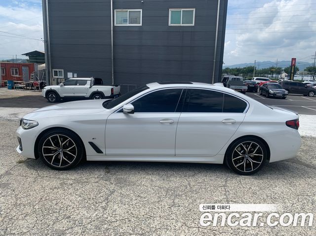 BMW 5 Series (G30) 530i xDrive M Sport Package 2023 — фото 19