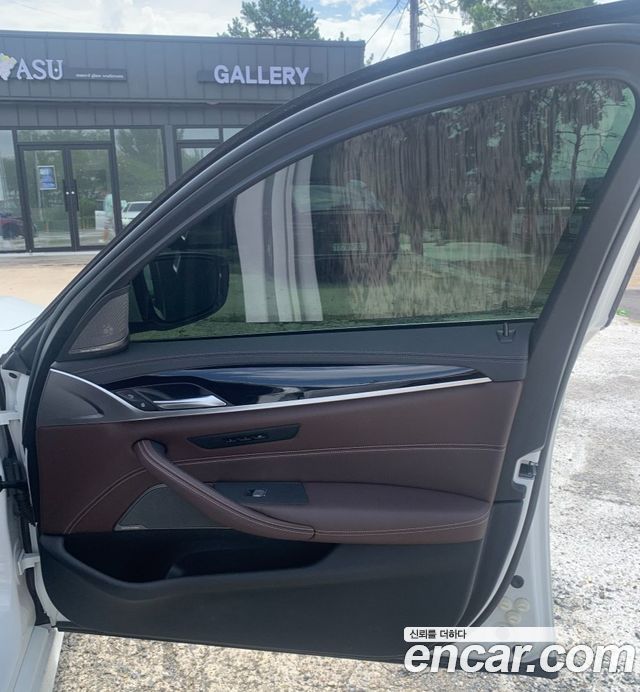 BMW 5 Series (G30) 530i xDrive M Sport Package 2023 — фото 23
