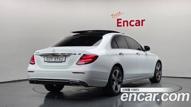Mercedes-Benz E-Class (W213) E300 Avantgarde 2019 — фото 2