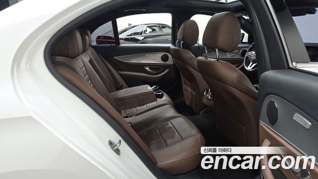 Mercedes-Benz E-Class (W213) E300 Avantgarde 2019 — фото 11