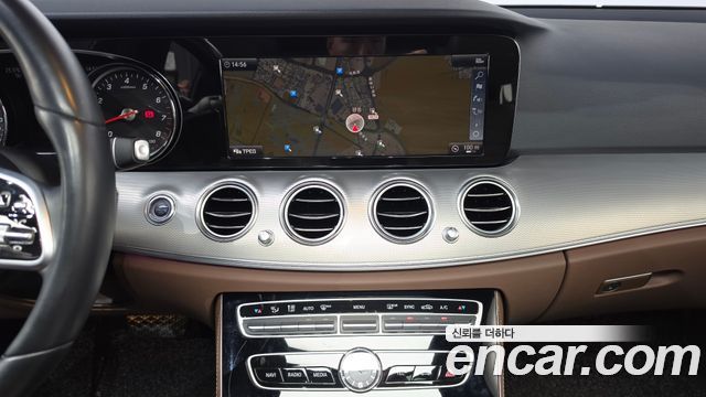 Mercedes-Benz E-Class (W213) E300 Avantgarde 2019 — фото 13