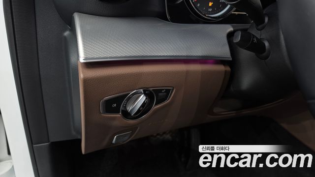 Mercedes-Benz E-Class (W213) E300 Avantgarde 2019 — фото 29