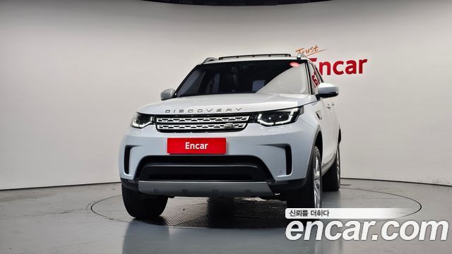 Land Rover Discovery 5 3.0 TD6 HSE 2017 — фото 3